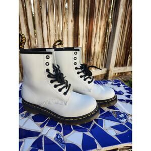 White Leather Dr Martens  ****New***** sz5